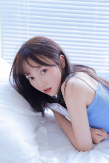 宁柔柔的小泬撑开到极致